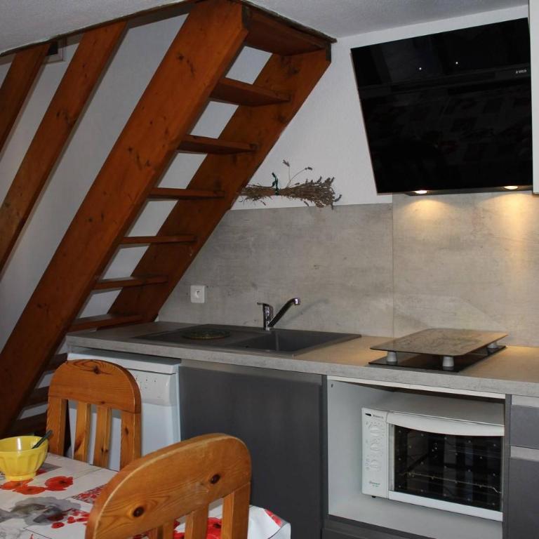 Pavillon Cosy 3 pièces avec véranda et parking GN520-048 - Maison 2 Chambres - 5
