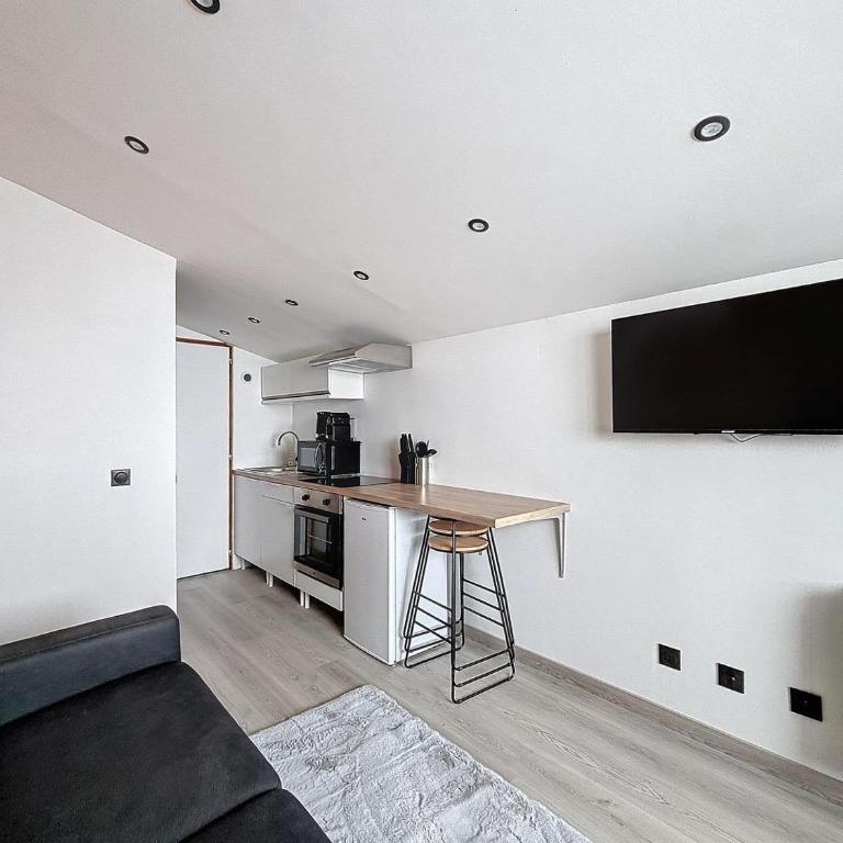 Le Balcon d'Uble - One-Bedroom Apartment - 6