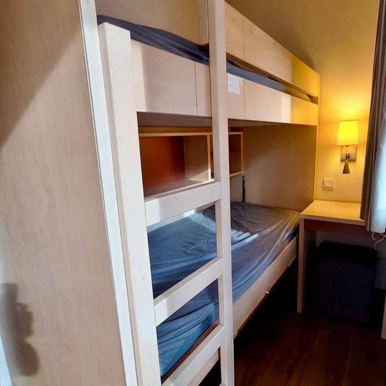 CAP ESTÉREL studio 4 pers équipé, belle vue Golf, centre village PIERRE & VACANCES , PARKING inclus et 5 PISCINES accès gratuit, CLIM, WIFI, TV, lave-vaisselle et lave-linge,four, plancha - Appartement 1 Chambre - 9