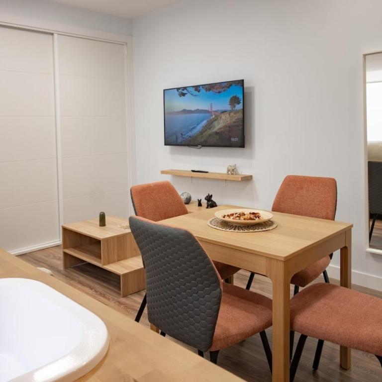 Luxurious apartment in Malasaña Centro madrid Temporal VAL212 - Two-Bedroom Apartment - 5