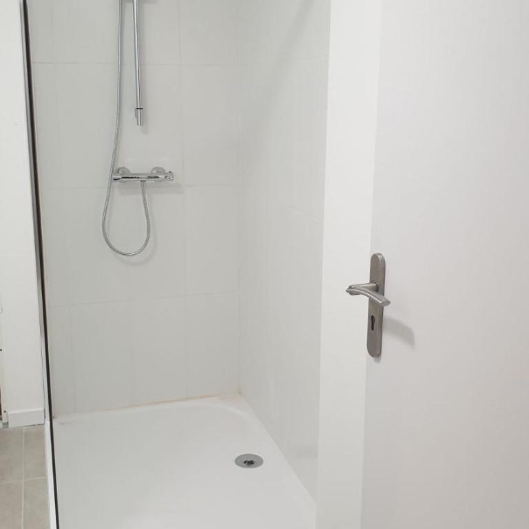 Dépendance type t3 - Two-Bedroom Chalet - 4
