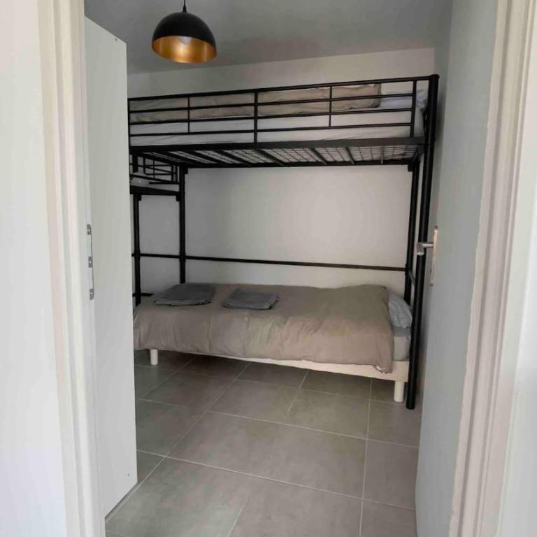 Dépendance type t3 - Two-Bedroom Chalet - 11
