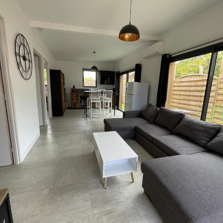 Dépendance type t3 - Two-Bedroom Chalet - 12