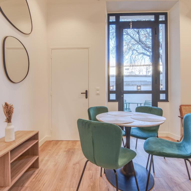 Villa Victor Hugo by Odomo - Two-Bedroom Apartment with Terrace - 5