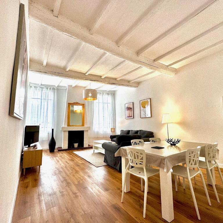 ApartHotel Riviera - Maison de la Poissonnerie - Vieille Ville - Grand Appartement 3 piece AC - 5min de la Promenade des Anglais - Appartement 2 Chambres - 1