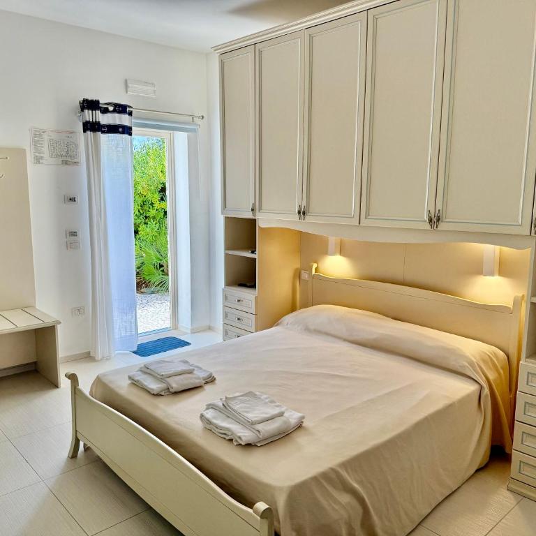 Baia Sangiorgio Hotel & Beach Club - Camera Familiare per Ospiti Disabili - 1