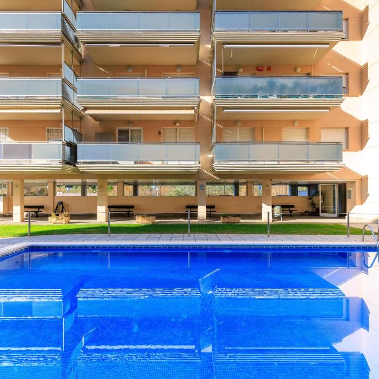 MALDIVAS I Apartment - Two-Bedroom Apartment with Balcony - 2