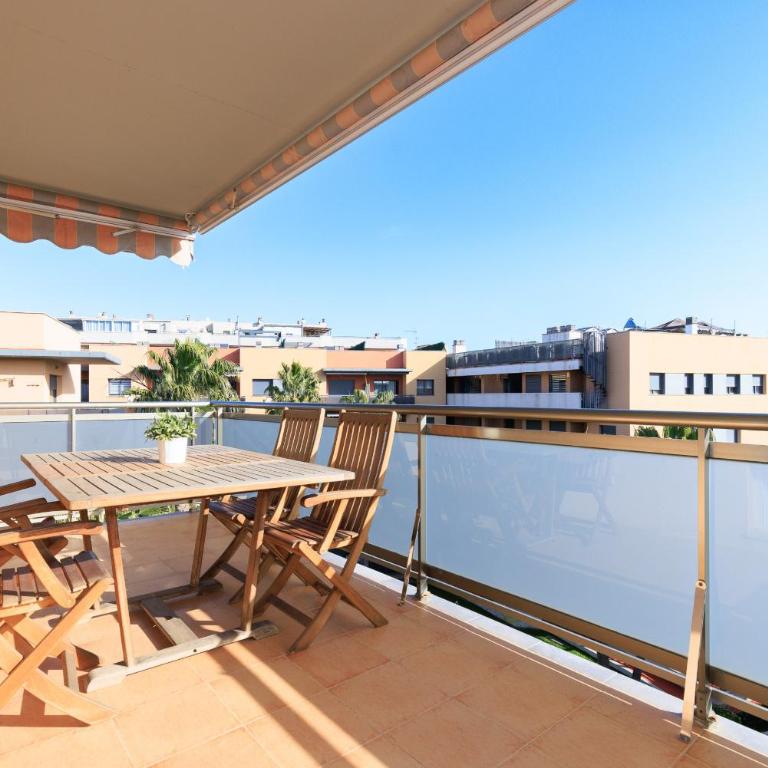 MALDIVAS I Apartment - Two-Bedroom Apartment with Balcony - 3