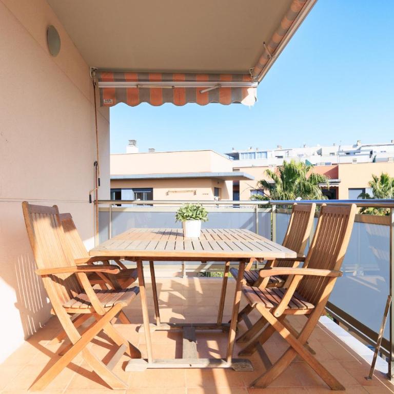 MALDIVAS I Apartment - Two-Bedroom Apartment with Balcony - 4