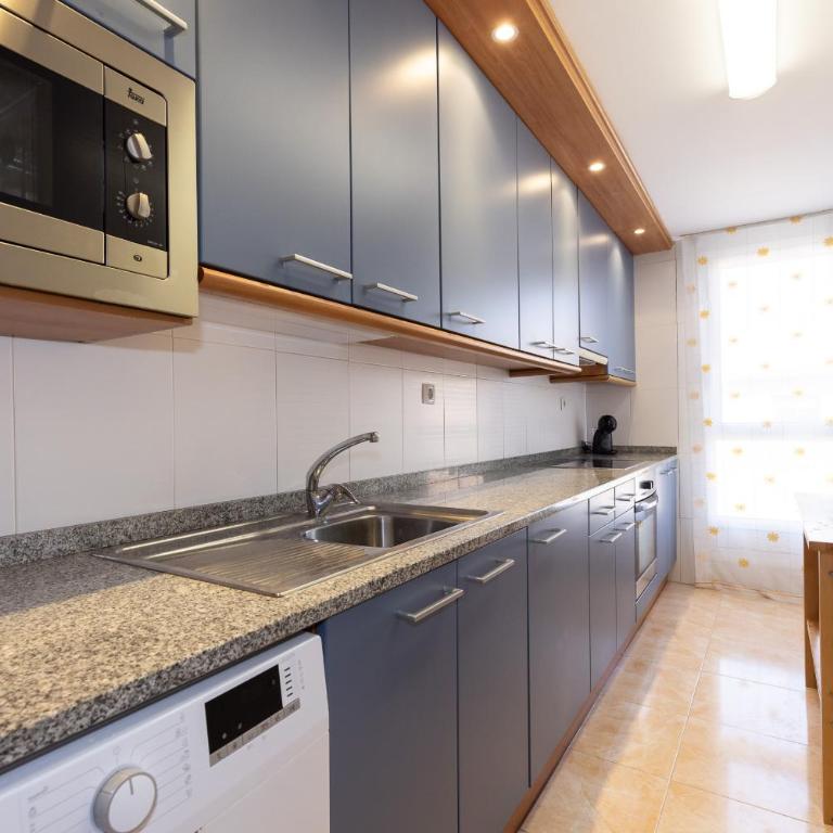 MALDIVAS I Apartment - Two-Bedroom Apartment with Balcony - 13