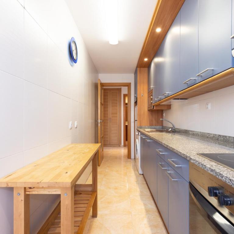 MALDIVAS I Apartment - Two-Bedroom Apartment with Balcony - 14