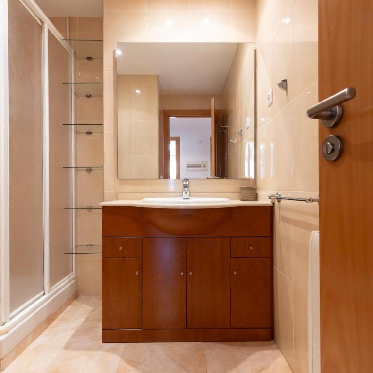 MALDIVAS I Apartment - Two-Bedroom Apartment with Balcony - 26