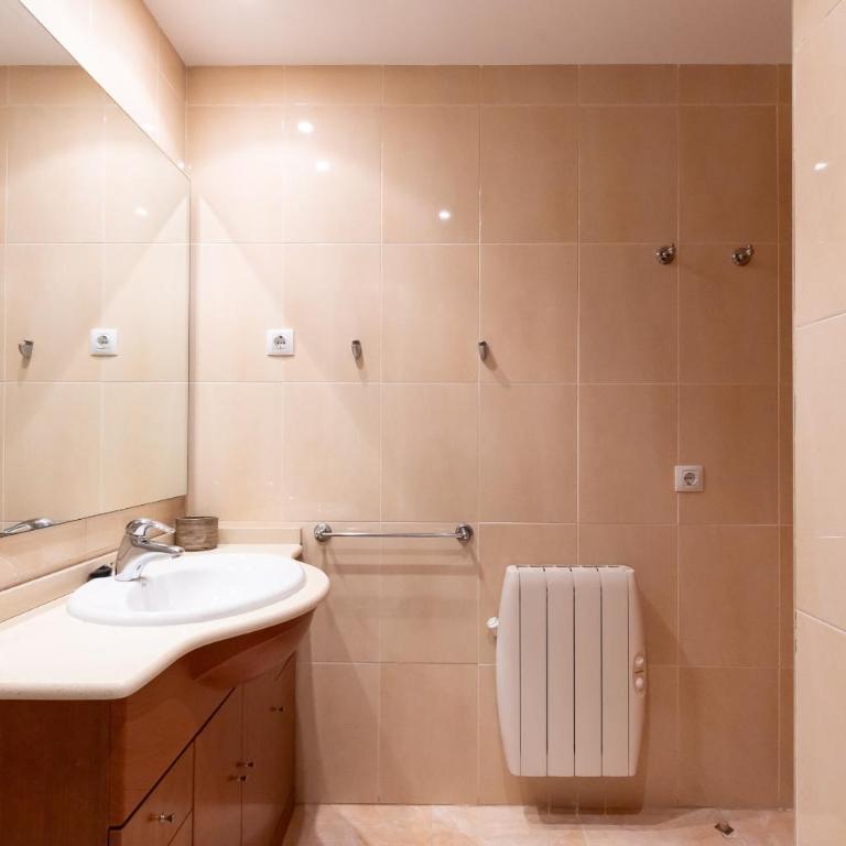MALDIVAS I Apartment - Two-Bedroom Apartment with Balcony - 30