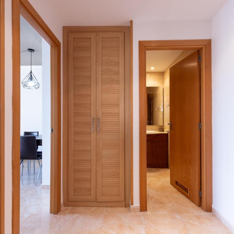 MALDIVAS I Apartment - Two-Bedroom Apartment with Balcony - 31