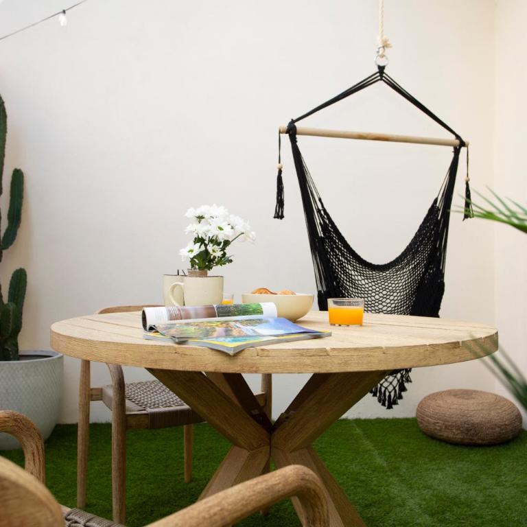 Nomad Haux Mestalla - Double Room with Terrace - 11