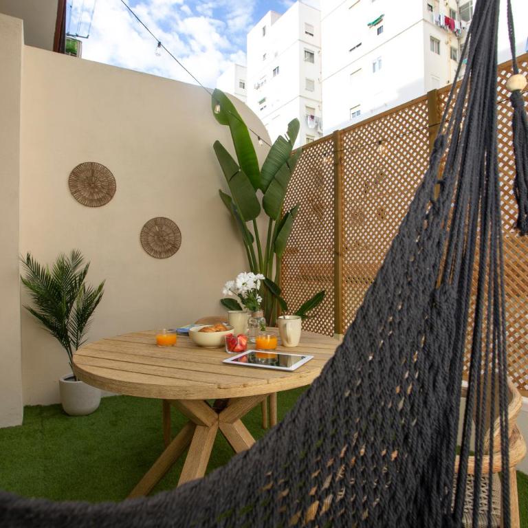 Nomad Haux Mestalla - Double Room with Terrace - 16