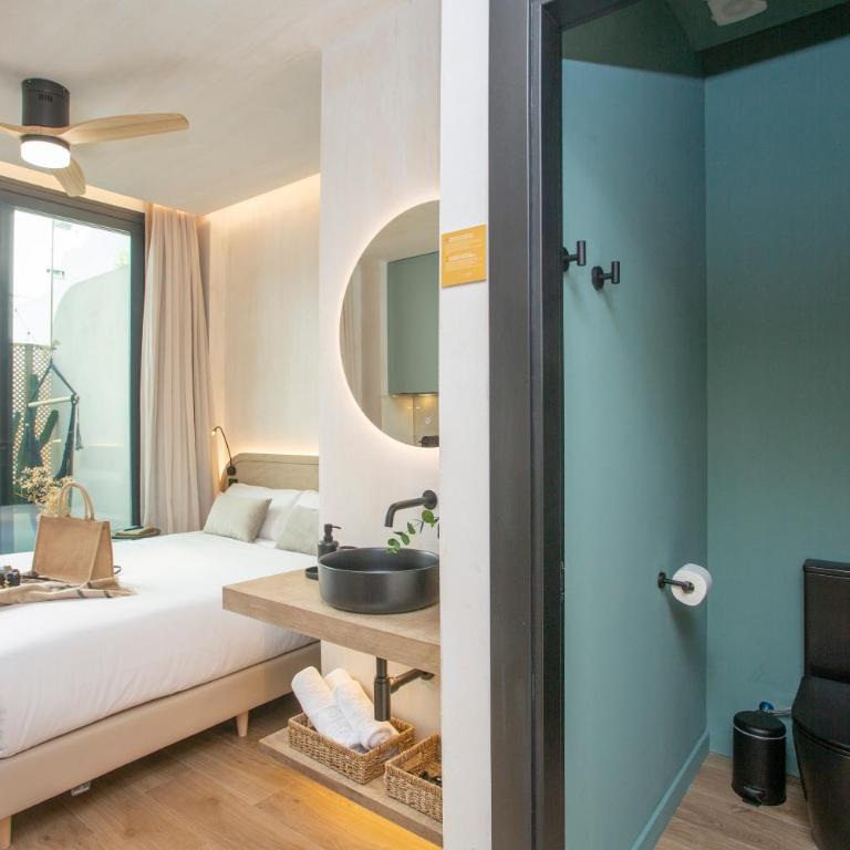 Nomad Haux Mestalla - Double Room with Terrace - 19