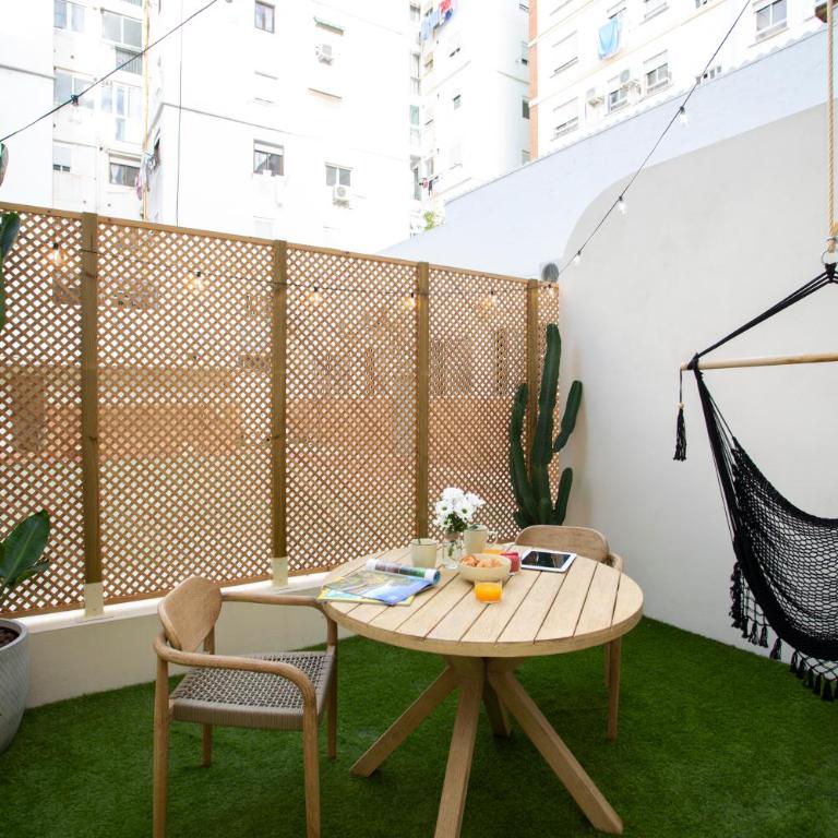 Nomad Haux Mestalla - Double Room with Terrace - 21