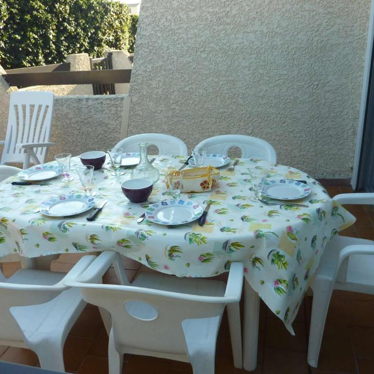 Appartement rez-de-jardin avec piscine et parking à Marseillan-Plage - FR-1-387-63 - Appartement (6 Adultes) - 16