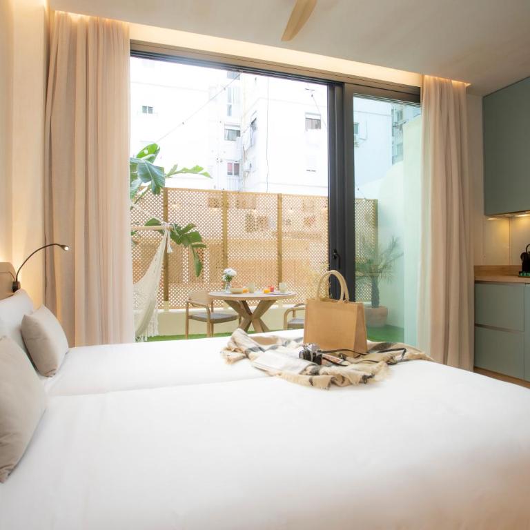Nomad Haux Mestalla - Double Room with Terrace - 17