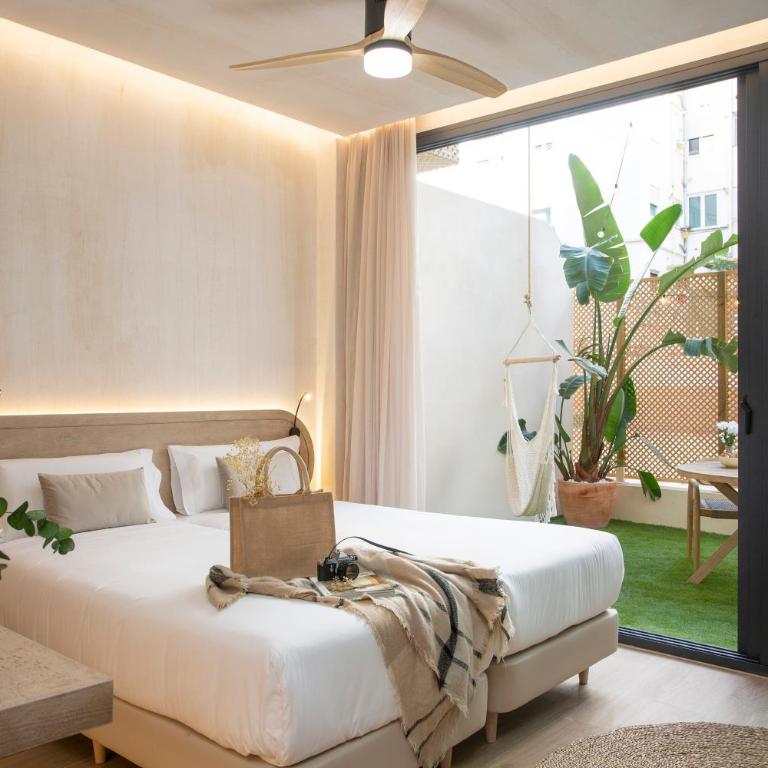 Nomad Haux Mestalla - Double Room with Terrace - 20