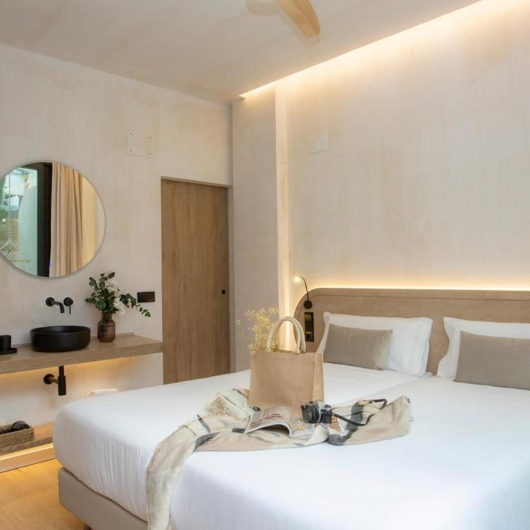 Nomad Haux Mestalla - Double Room with Terrace - 9