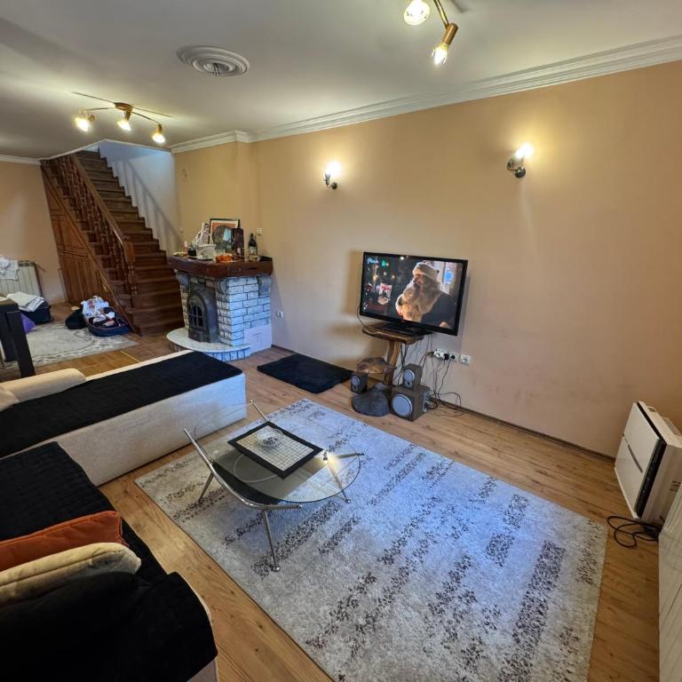 Deluxe Apartments Belgrade Downtown Dorcol - Three-Bedroom Apartment - 2