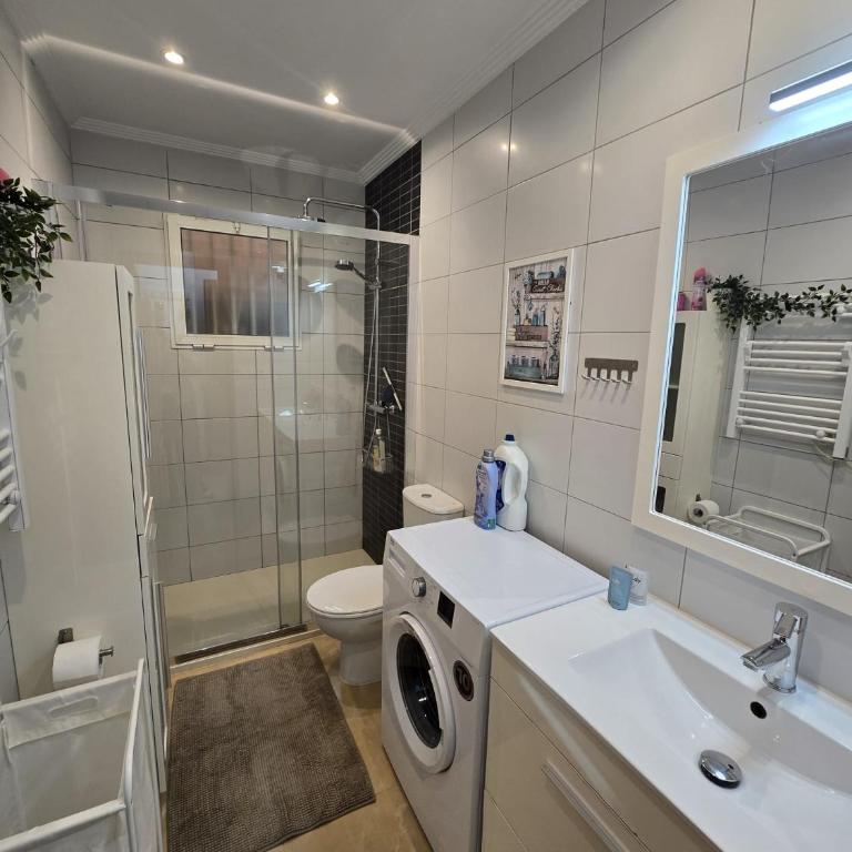 Sunny ground floor apartment with a large terrace and direct access to the pool - Apartamento de 2 dormitorios - 23