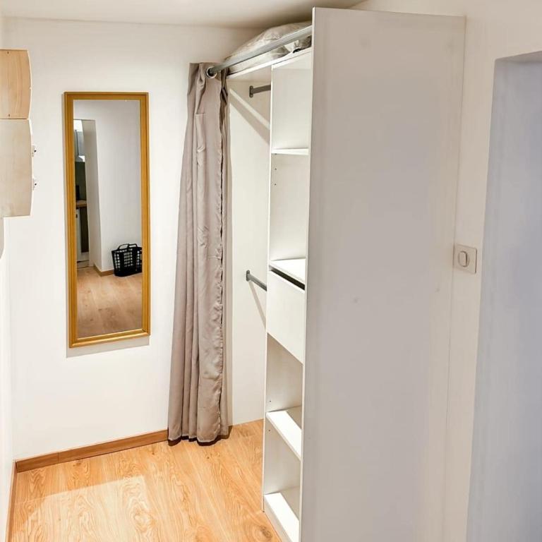 Studio Atypique Centre Vichy - Appartement - 2