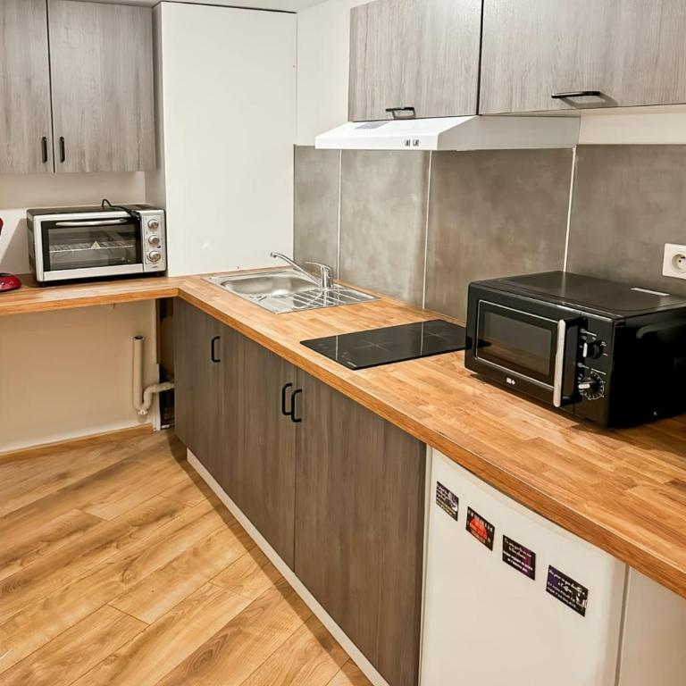 Studio Atypique Centre Vichy - Appartement - 4
