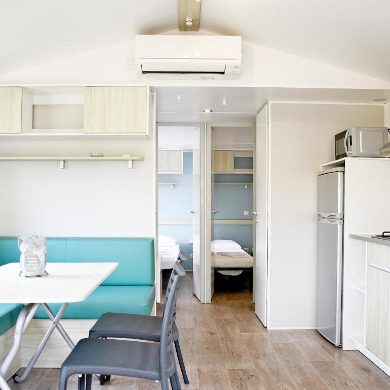 Camping Les Castors - Mobile Home Roccapina - 4 Personnes - 2