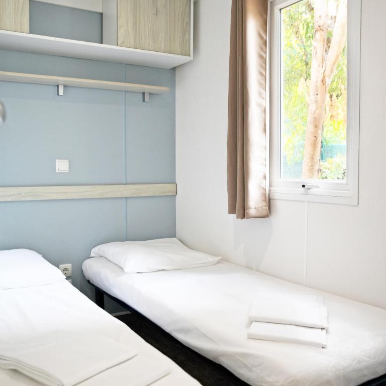 Camping Les Castors - Mobile Home Roccapina - 4 Personnes - 5