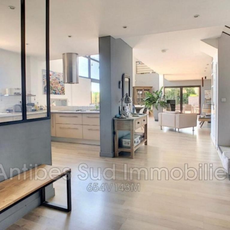 Villa Hélios - Vue Mer et Ville panoramique - Clim - Piscine - Luxe - Villa 3 Chambres - 23