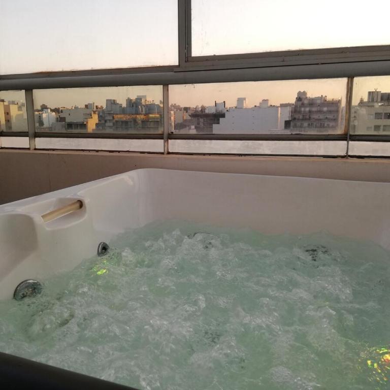 Semipiso de DOS HABITACIONES con terraza y jacuzzi - capacidad 4 personas - Apartamento de 1 dormitorio - 1