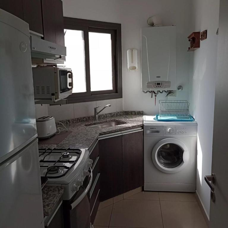 Semipiso de DOS HABITACIONES con terraza y jacuzzi - capacidad 4 personas - Apartamento de 1 dormitorio - 12