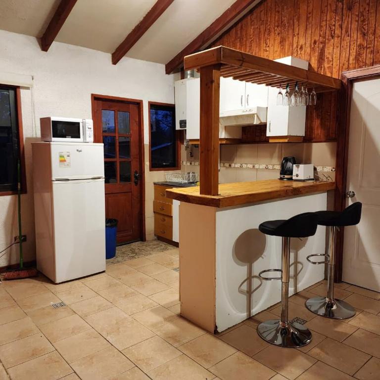 Pucón casa con piscina 6 personas - Three-Bedroom Vacation Home - 10