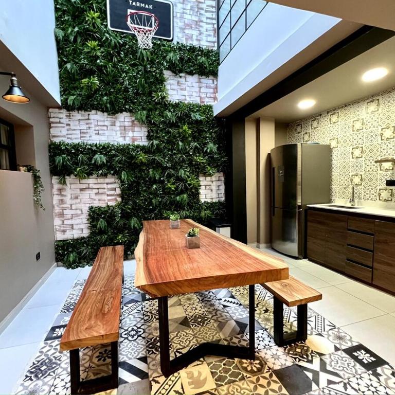 NOWA The Cave Apt - Mancave, Pool & Arcade, by Lleras Park - Apartamento - 18