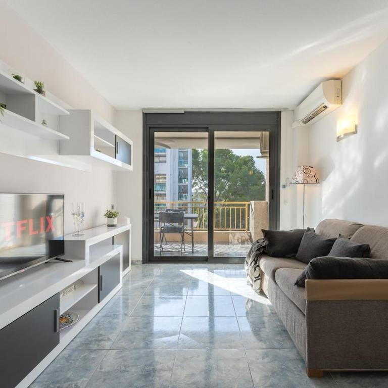Salou-Modern-Pool-5'playa-2room-PortAvntura-AC13 - Apartamento de 2 dormitorios - 38