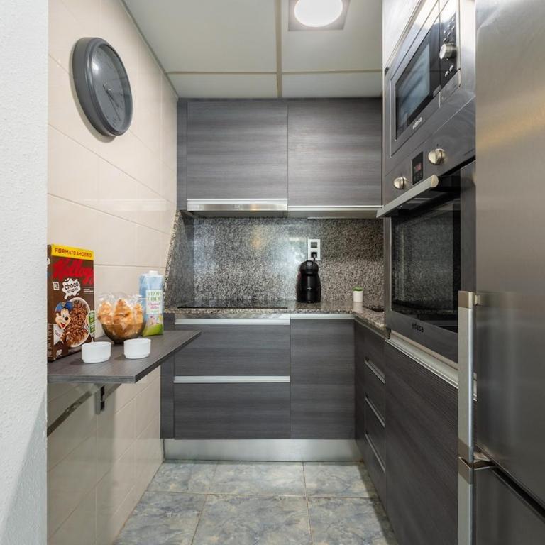 Salou-Modern-Pool-5'playa-2room-PortAvntura-AC13 - Apartamento de 2 dormitorios - 43