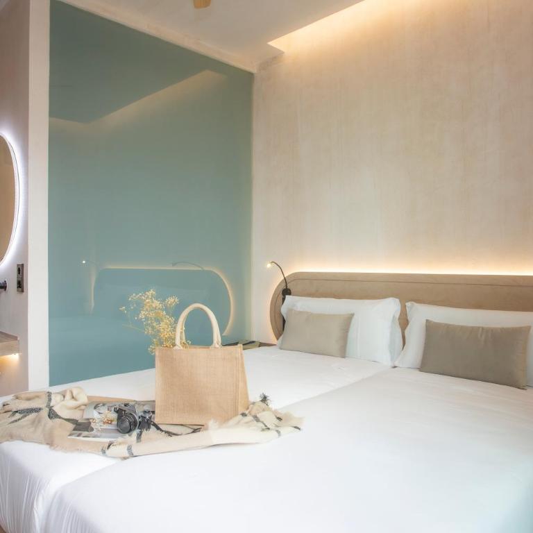Nomad Haux Mestalla - Double Room with Terrace - 9