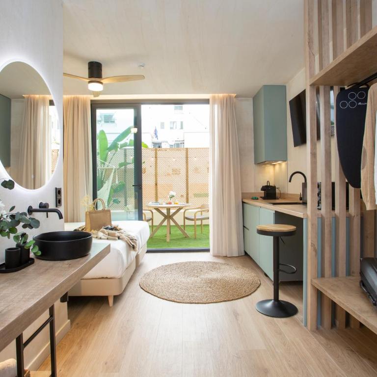Nomad Haux Mestalla - Double Room with Terrace - 1