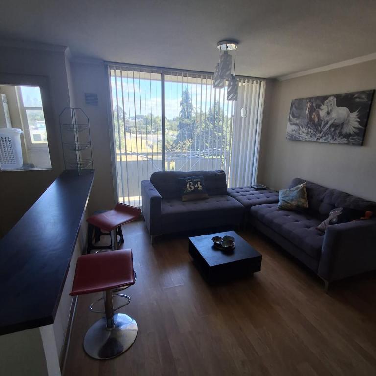 Excelente alojamiento muy buena ubicación 3D 1B con estacionamiento - Three-Bedroom Apartment - 2