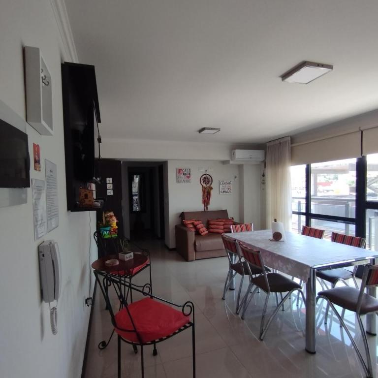 Excelente departamento moderno con pileta - Apartamento de 2 dormitorios - 7