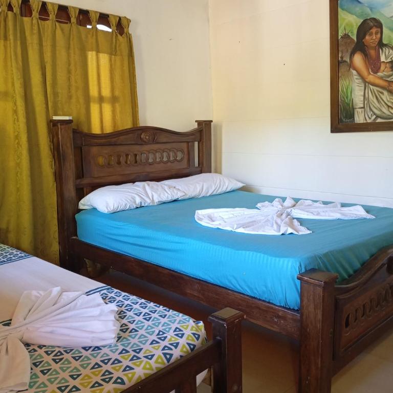 Hostal Los Wichos - Habitación Familiar Estándar - 8
