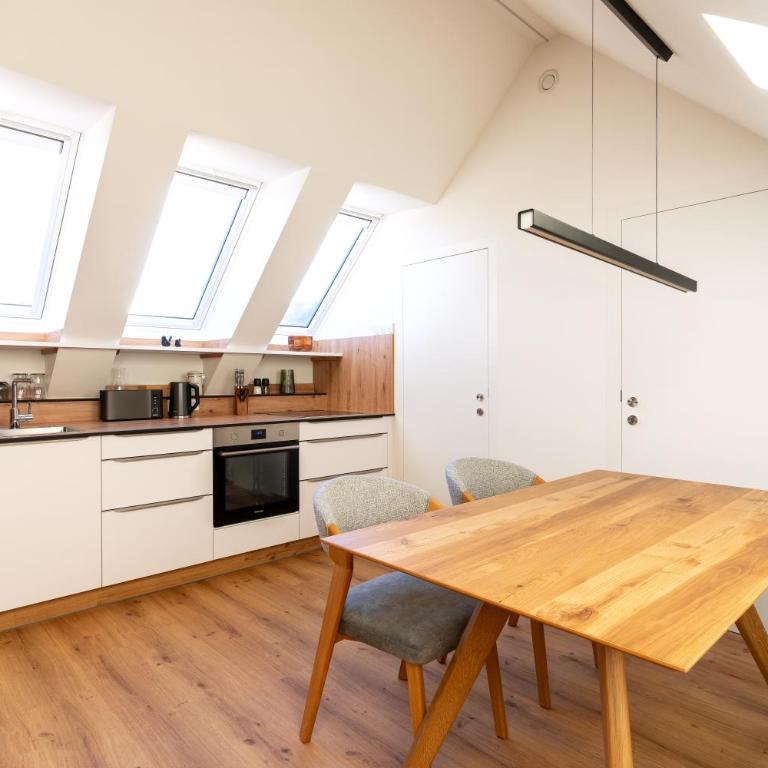 Lenzlhof - Apartment mit 1 Schlafzimmer und Balkon - 1