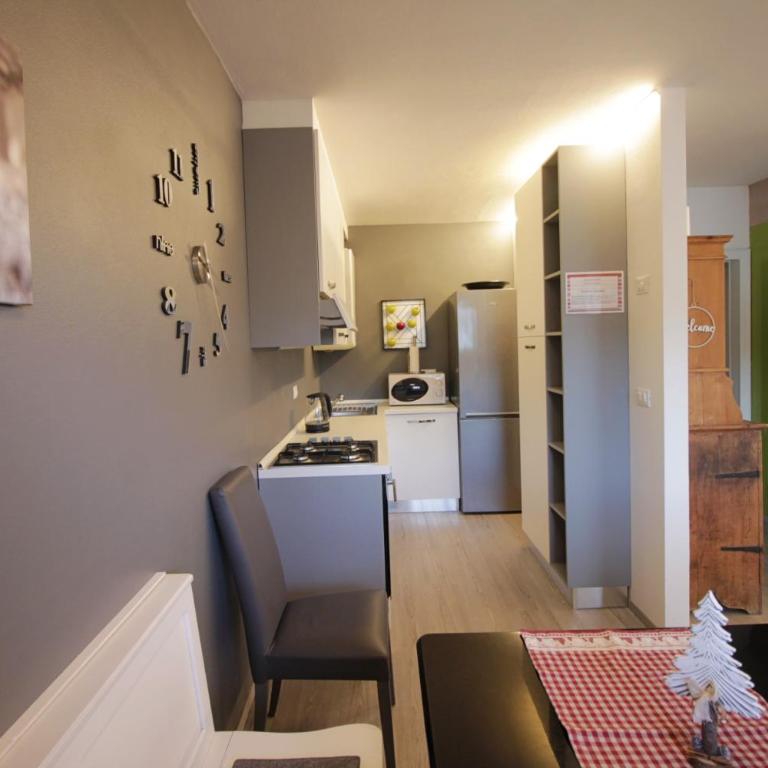 CASA 4 PIOPPI - Agenzia Dolomiti Affitti - Appartamento con 2 Camere da Letto - 24