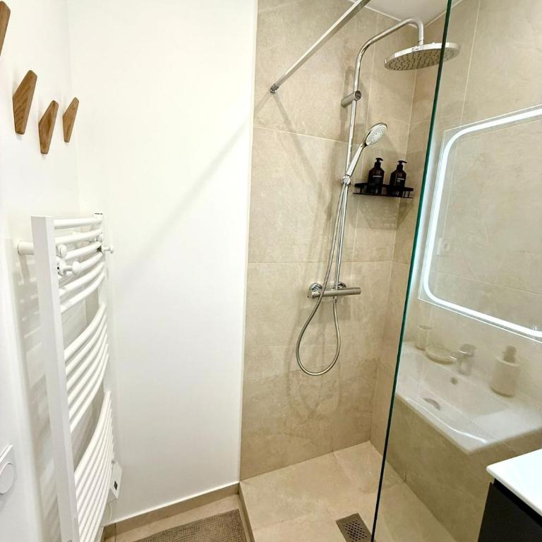 Magnifique 2 pièces - Vieux Nice - Appartement 1 Chambre - 16