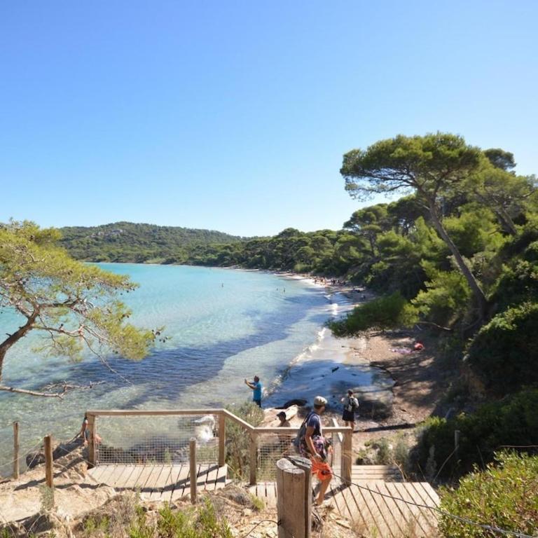 Villa Le Sud - Piscine - Vue dégagée et aperçu mer - Villa - 28