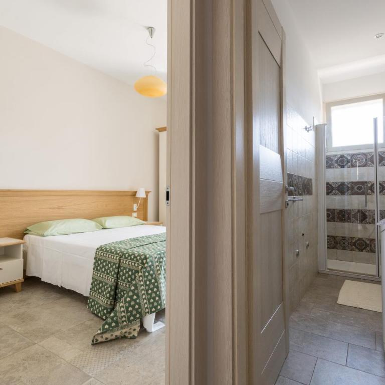 Residence Il Colle - Apartment with Balcony - 13