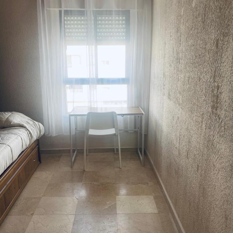 Espacioso apartamento en Barbate con Wifi - Apartamento de 3 dormitorios - 25